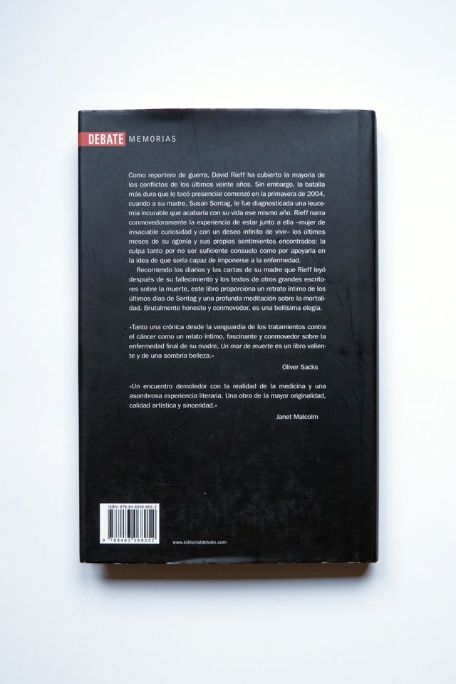 Un mar de muerte: Recuerdos de un hijo David Rieff