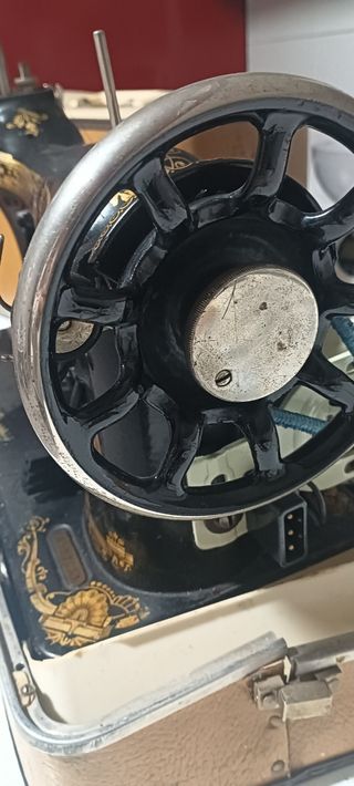 Maquina de coser singer