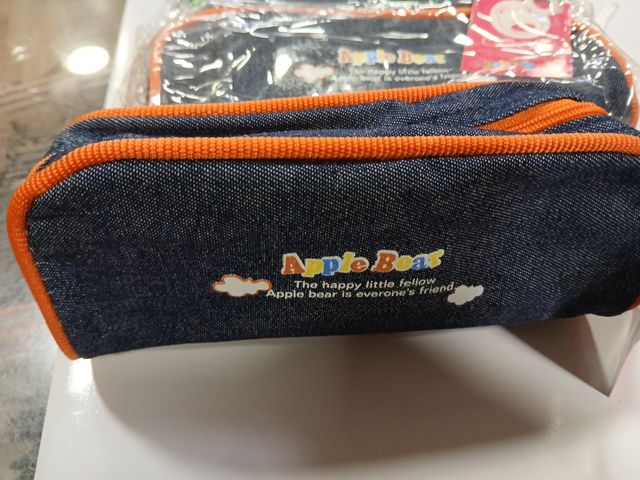 Lote de 48 estuches Apple Bear