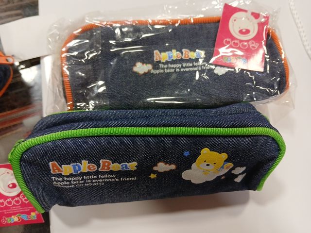 Lote de 48 estuches Apple Bear