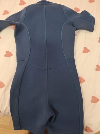 Neopreno natación 8 años muy nuevo 