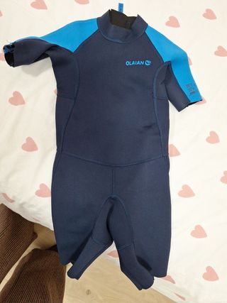 Neopreno 6-8 años muy nuevo 