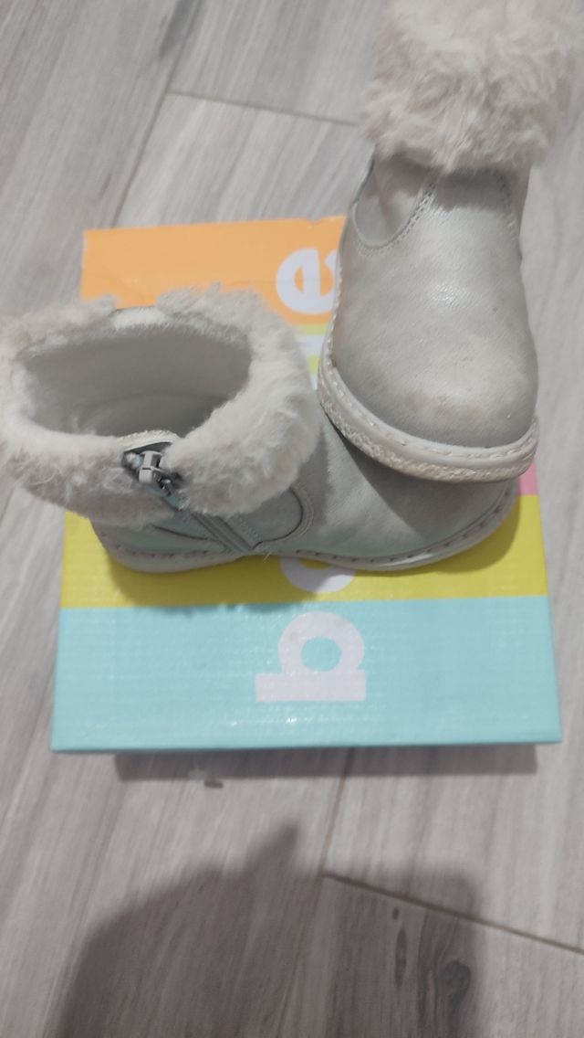 Botines número 22 Bache