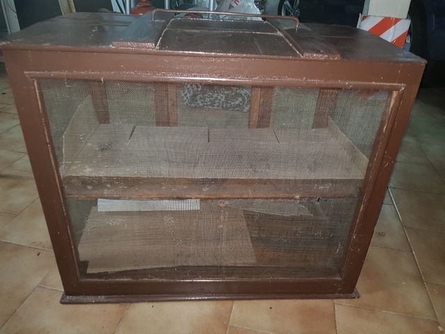 Frigorífico antiguo (secadero)