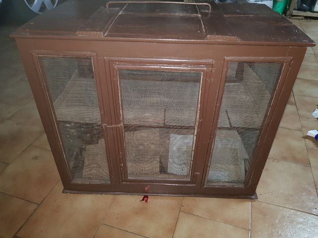 Frigorífico antiguo (secadero)