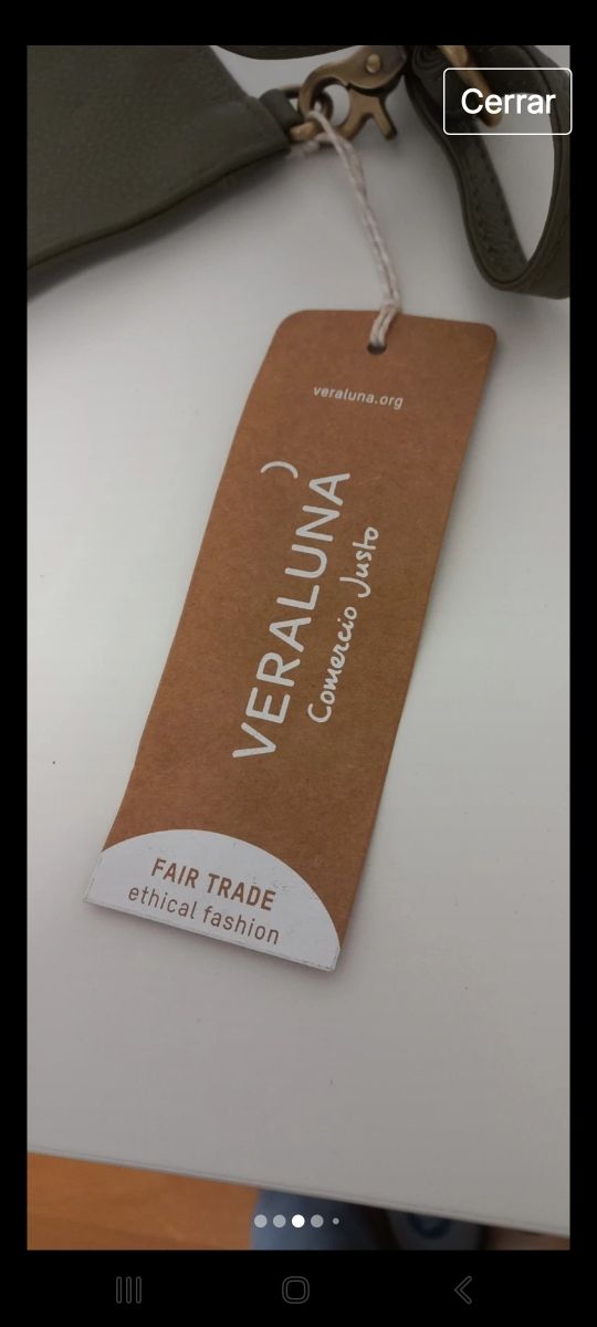 Bolso pequeño % piel en color caqui 