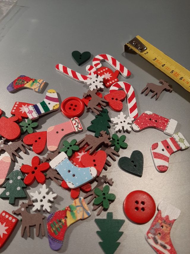 Botones y abalorios navidad madera