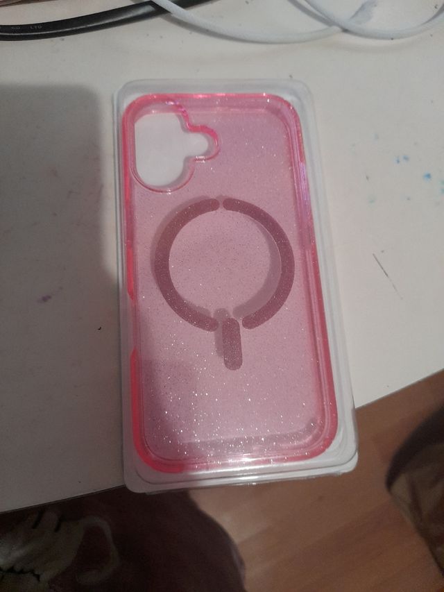 funda iphone16 rosa transparentada con brillos