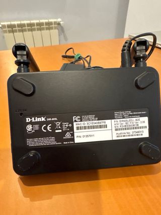 D-Link DIR-605L IEEE 802.11n Router inalámbrico