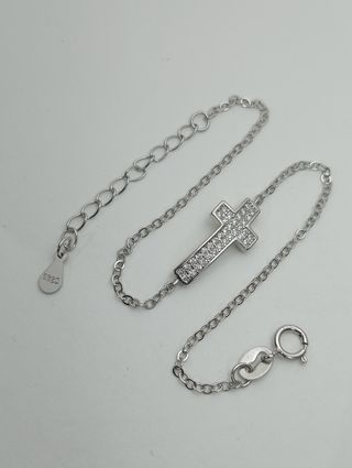 Bella pulsera cruz circonias plata 