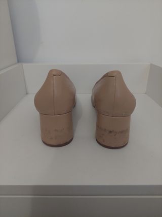 Zapato nude de Violeta by Mango 