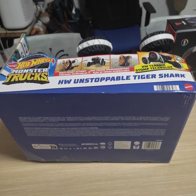 MONSTER TRUCKS HOTWHEELS