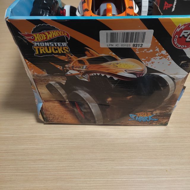 MONSTER TRUCKS HOTWHEELS
