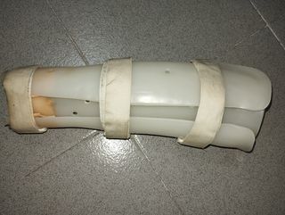 Regalo prótesis pierna niño/a de 10  a 15