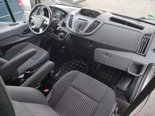 Ford Transit 9 plazas mas carga muy nueva 