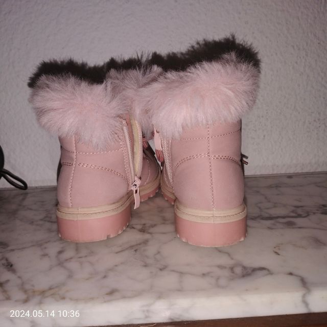Botas niña color rosa , talla 23