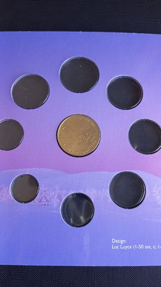 Finlandia 2003 cartera vacía + medalla 