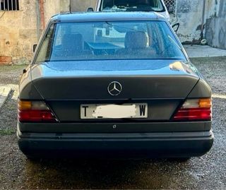 Mercedes-Benz Clase E 1985