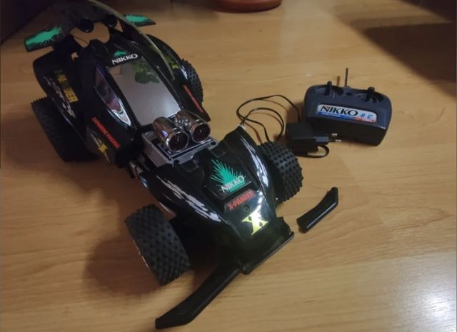 Auto radiocomandata Nikko Xpander
