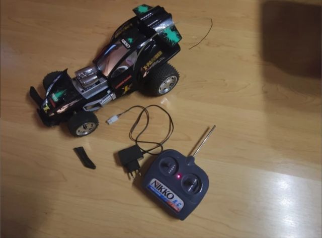 Auto radiocomandata Nikko Xpander