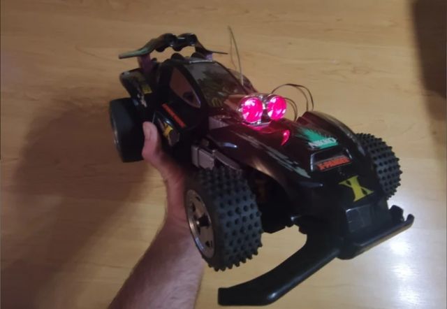 Auto radiocomandata Nikko Xpander