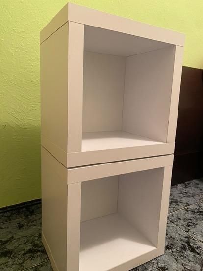 Vendos dos mesitas blancas 40x40 c/u (cómo nuevas)