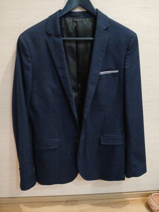 Traje caballero, chico joven.