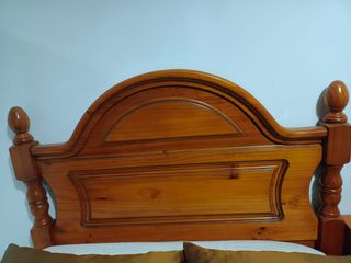 Cama, mesilla, colchón y tapiflex