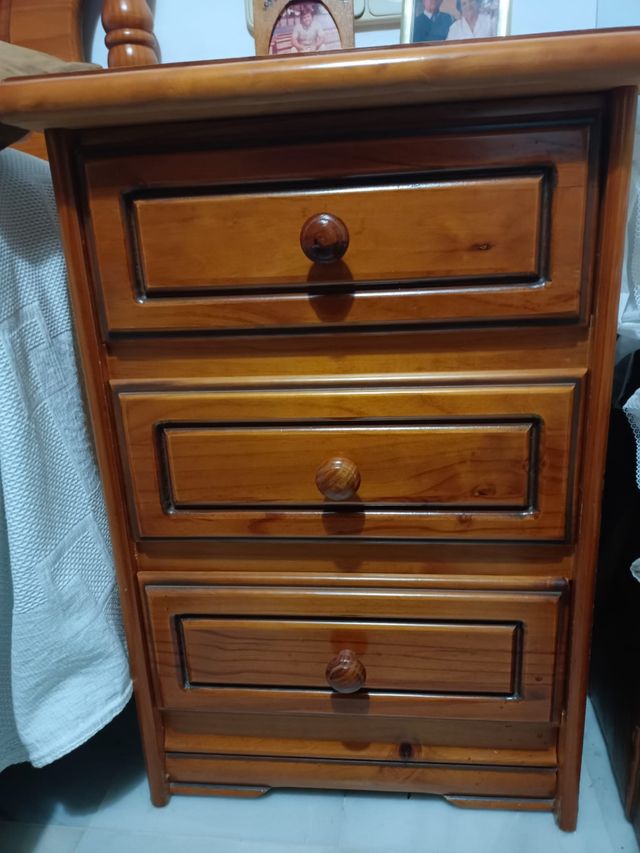 Cabezal y mesilla de noche