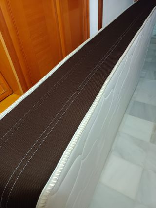 Cama, mesilla, colchón y tapiflex