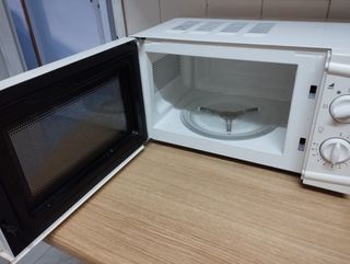 Microondas Taurus 700 w