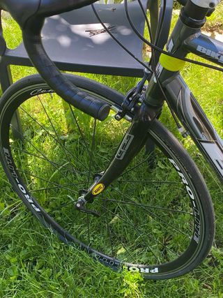 Bici de carretera bh.