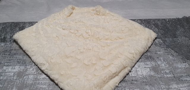 PONCHO PELO SINTÉTICO