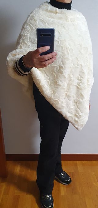 PONCHO PELO SINTÉTICO