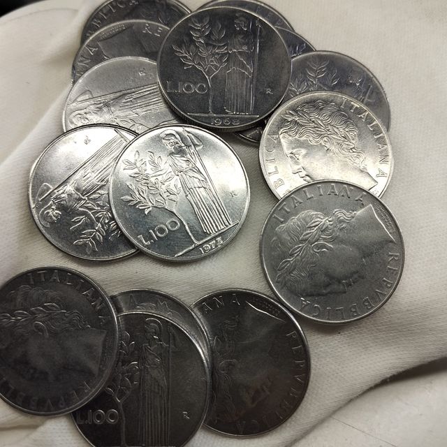 Italia 15 monedas 100 liras