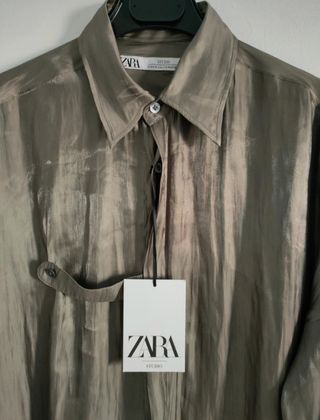 Camisa satinada oversize, nueva