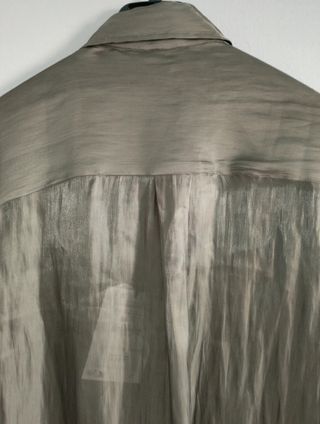 Camisa satinada oversize, nueva