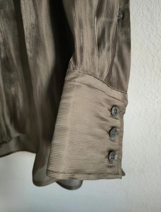 Camisa satinada oversize, nueva