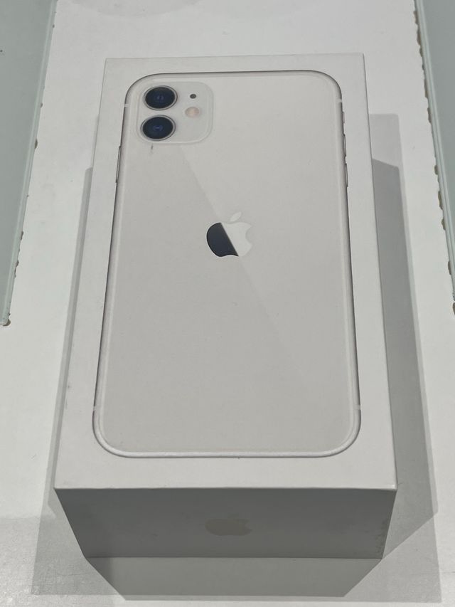 Caja iPhone 11 64 GB
