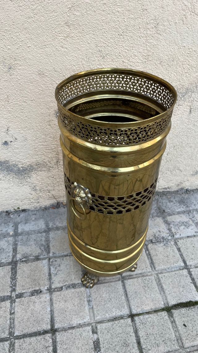 Paragüero vintage de latón y bronce