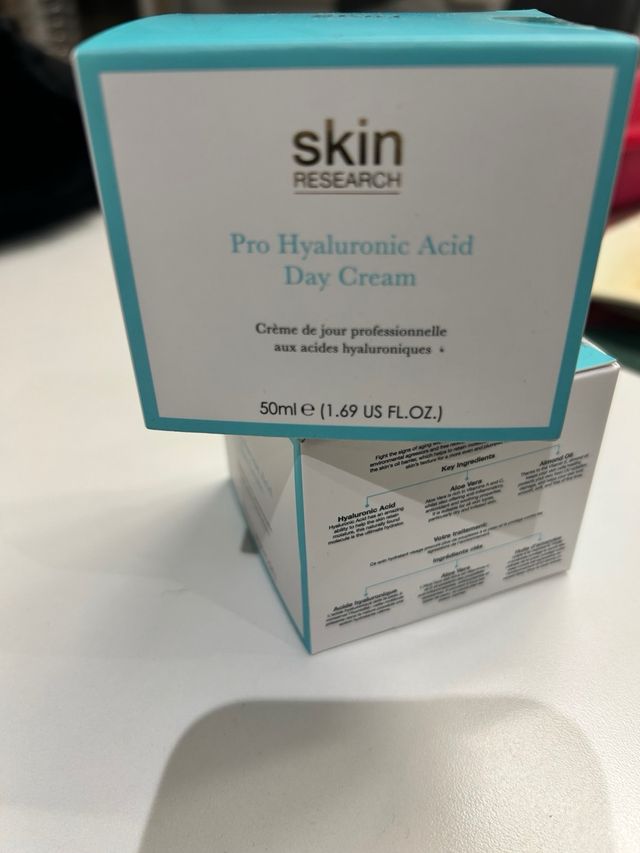 Crema de dia con acido hialuronico