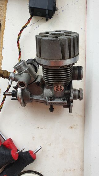 Motores RC completos e para peças