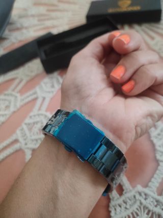 ★Precioso Reloj azul de acero inoxidable.