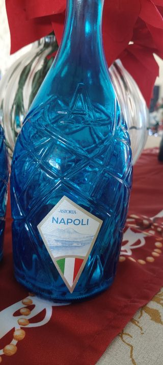 2 bottiglie vuote Napoli