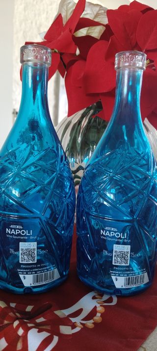 2 bottiglie vuote Napoli