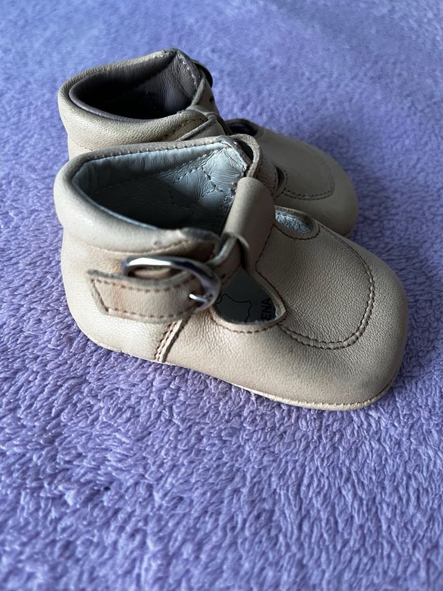 Zapatito bebe clasico 15