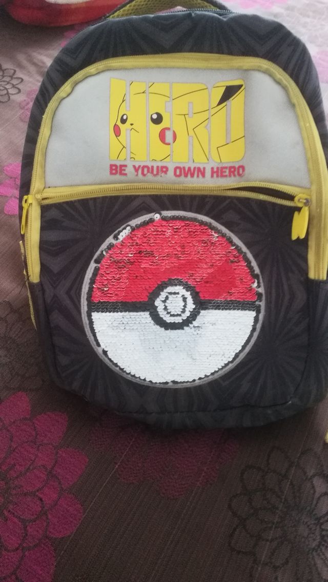 Mochila Picachu