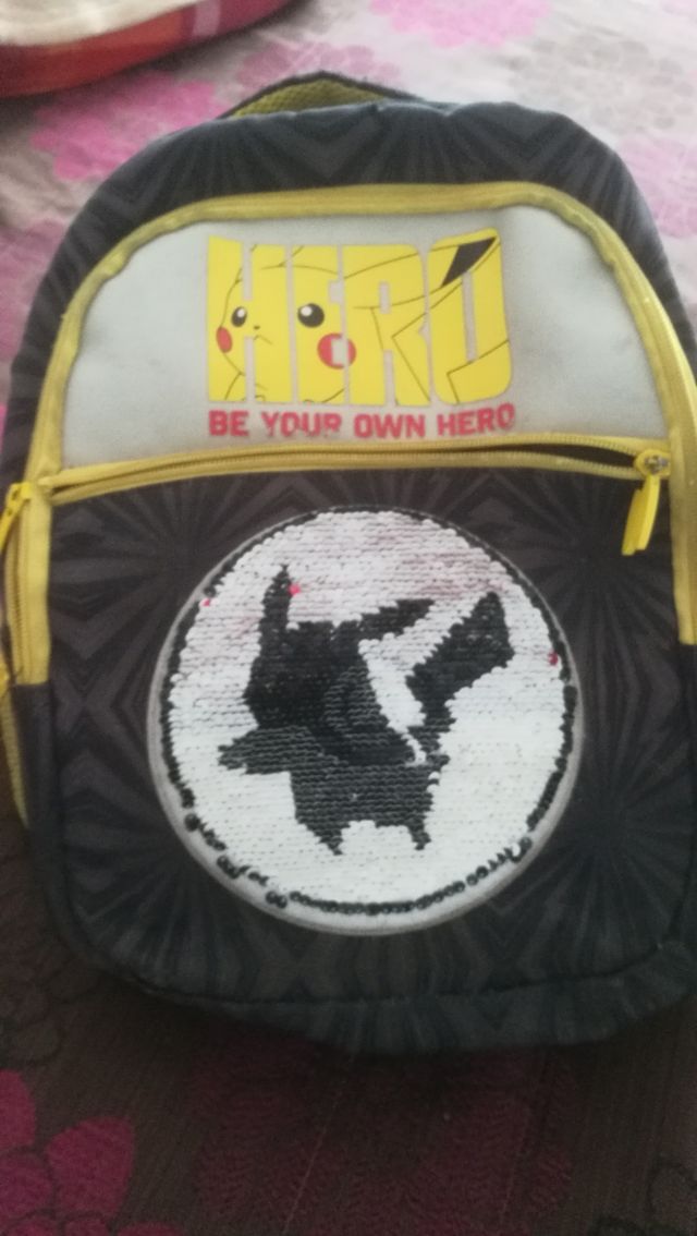 Mochila Picachu