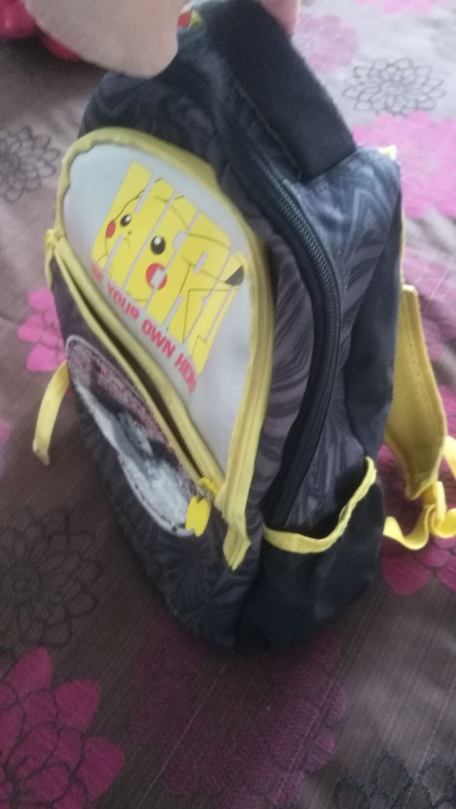 Mochila Picachu
