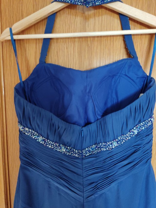 Vestido largo de fiesta azulón.